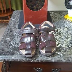 Kenneth Cole sandals kids size 2 boy